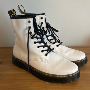DR. MARTEN’S | ZAVALA COMBAT BOOT | WOMEN'S LEATHER LACE UP BOOTS